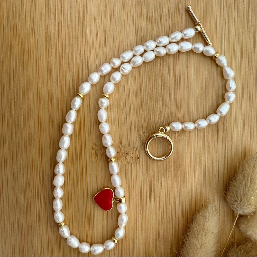 Freshwater pearl AAAA choker with a reversible 14k gold-plated heart